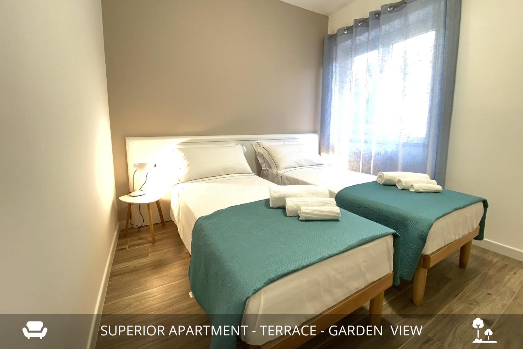 Homey Experience - Design Apartments Golfo Aranci Exterior photo